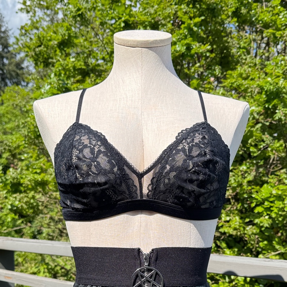 Savage X Fenty Black Floral Mesh and Lace Bralette